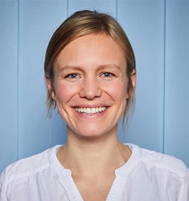 Dr. Josefine Hausl